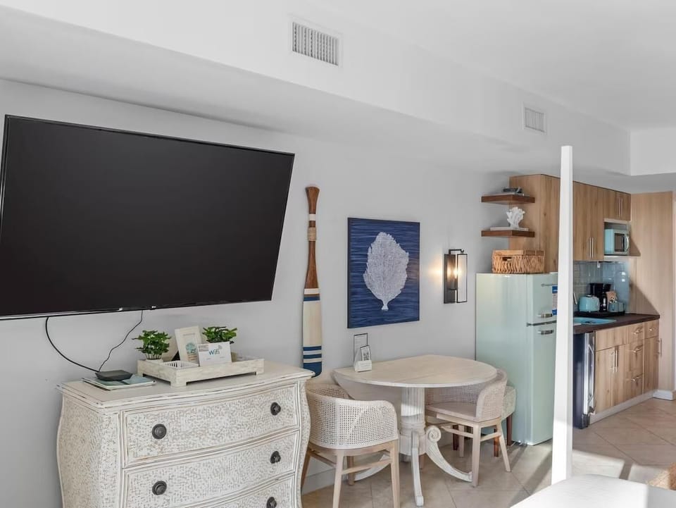 Condo, 1 King Bed with Sofa bed (Bahia 4122) | Interior