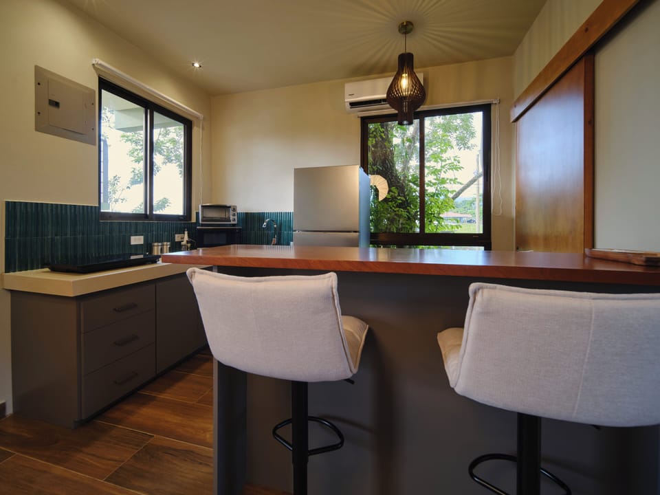Premium Apartment | Private kitchen | Highchair