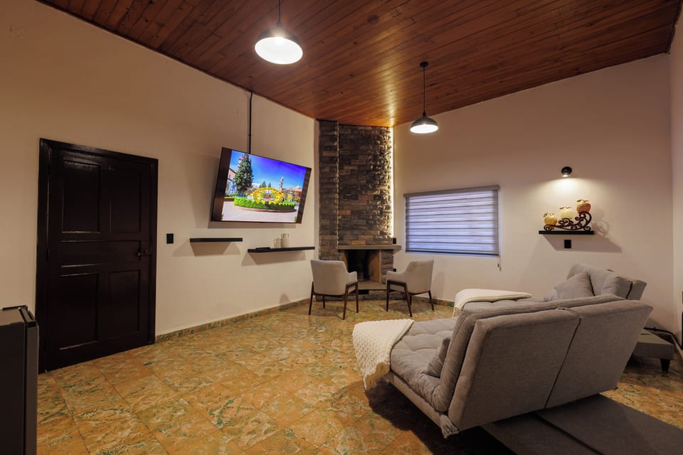 Superior Room | WiFi (free), bed sheets