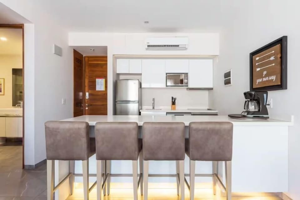 Modern kitchen, perfect for preparing meals.