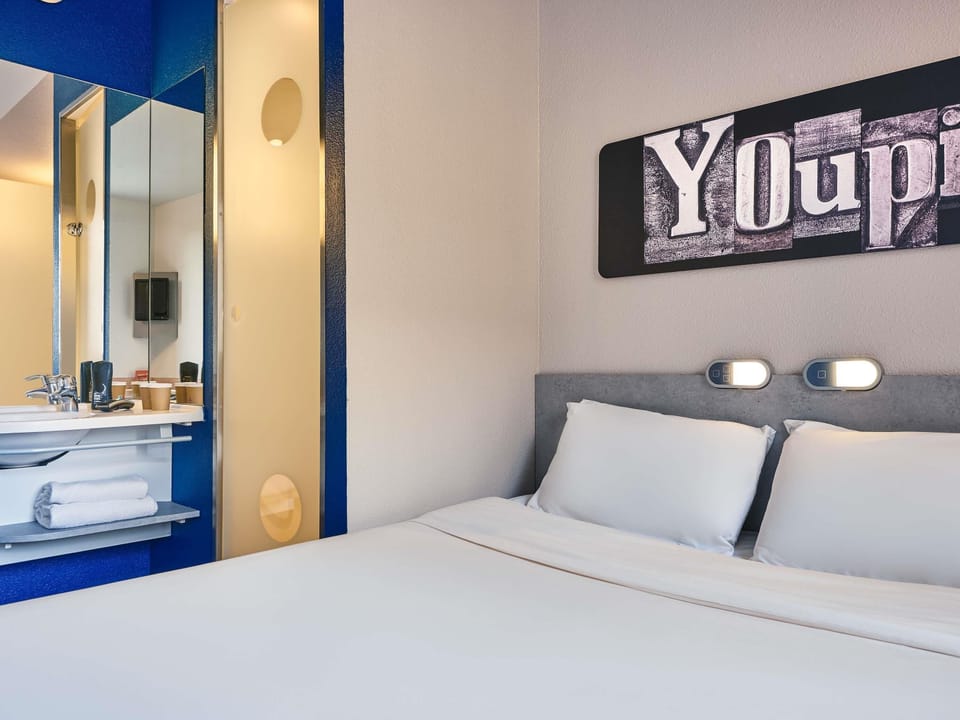 Double Room | Desk, soundproofing, free WiFi, bed sheets