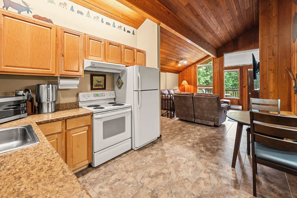 Fully equipped and ready for your favorite recipes