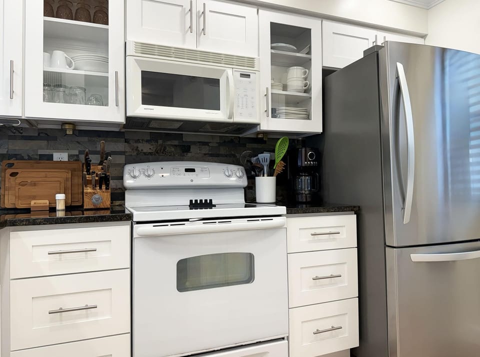 Sandpiper Key 2BR Bay Views & Heated Pools (8841)