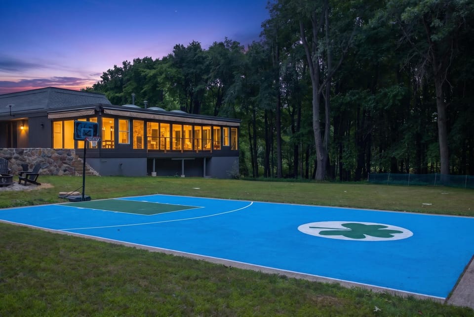 Sport court