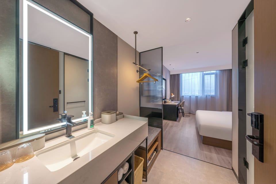 Double Room, City View | Bathroom | Slippers