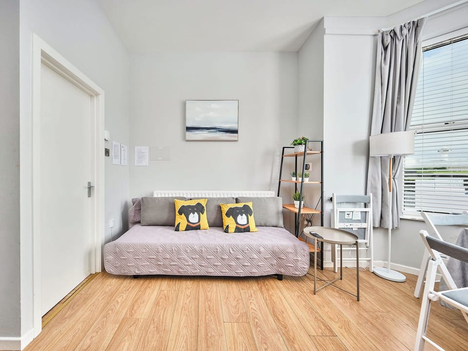 Living area | No.1 Dunluce Park Apartments - Portrush By The Sea, Portrush