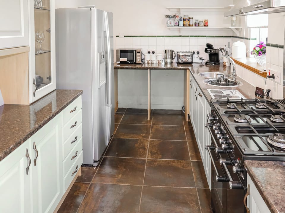 Kitchen | Weaver&rsquo;s Cottage, Banchory