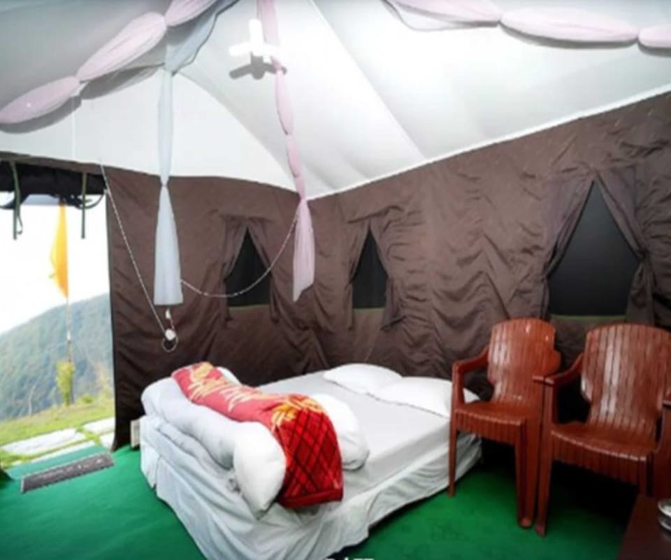 Deluxe Room | Rollaway beds (surcharge), WiFi (free), bed sheets