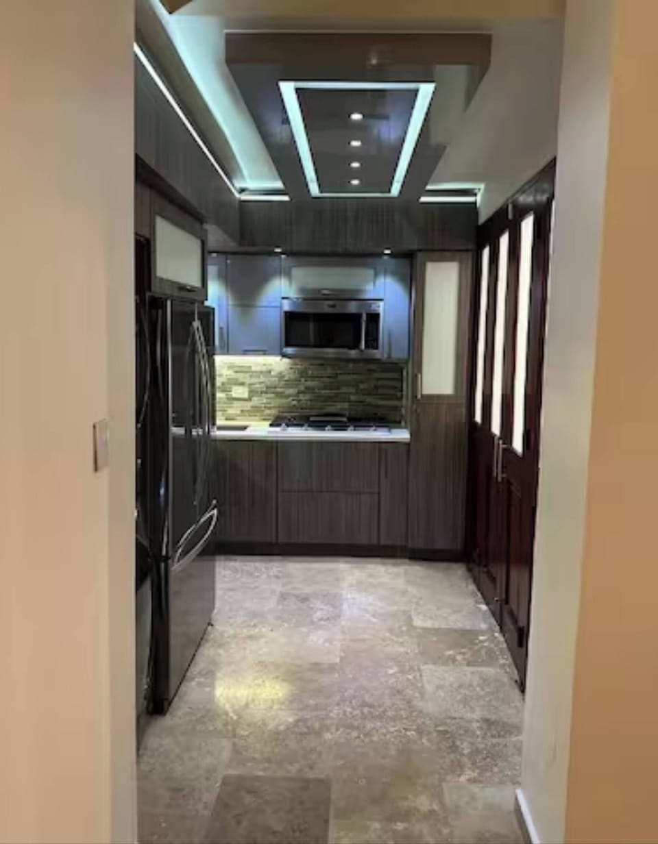Apartment, 2 Bedrooms | Private kitchen