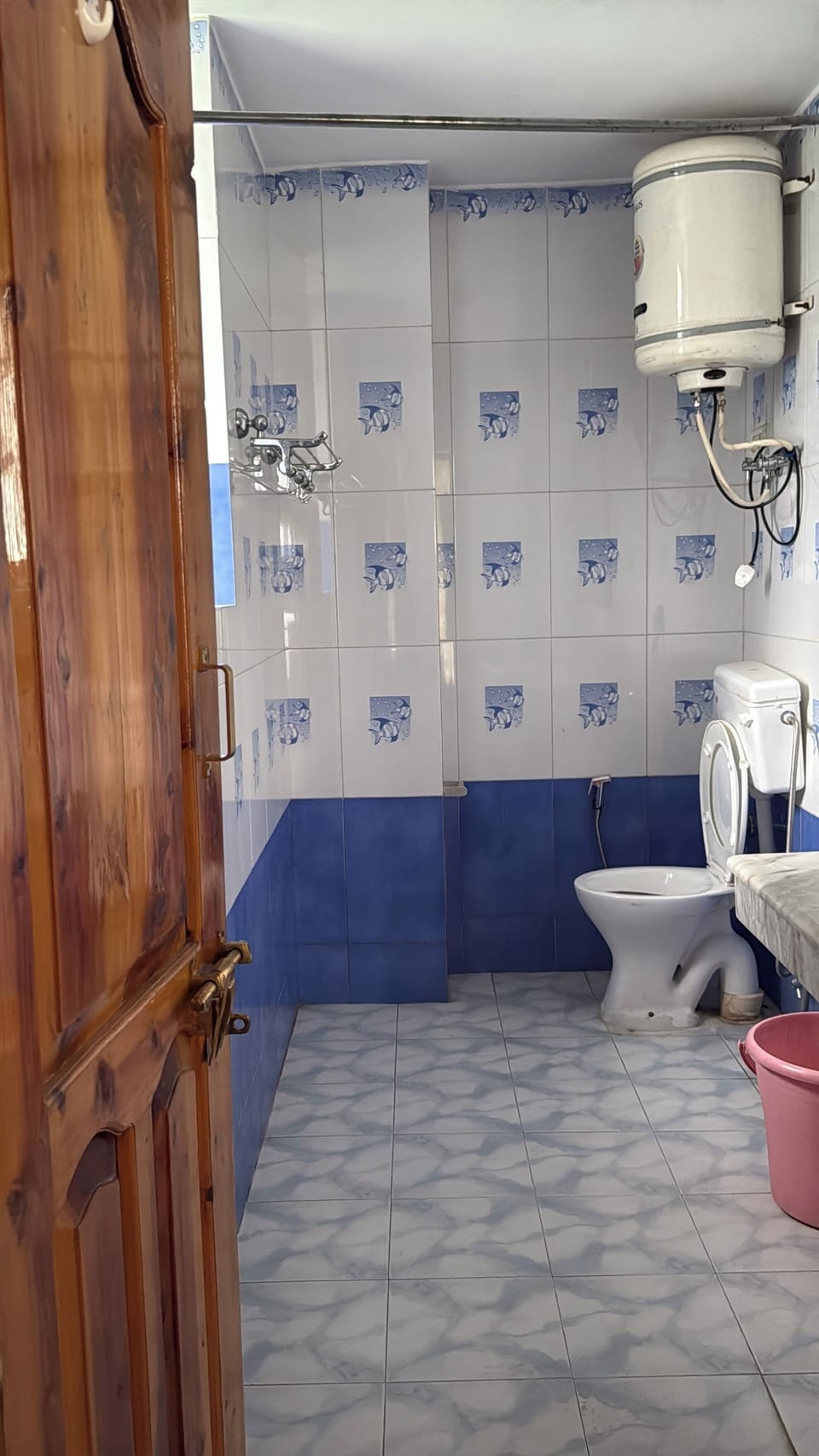 Deluxe Double or Twin Room, Lanai | Bathroom | Shower, soap, shampoo