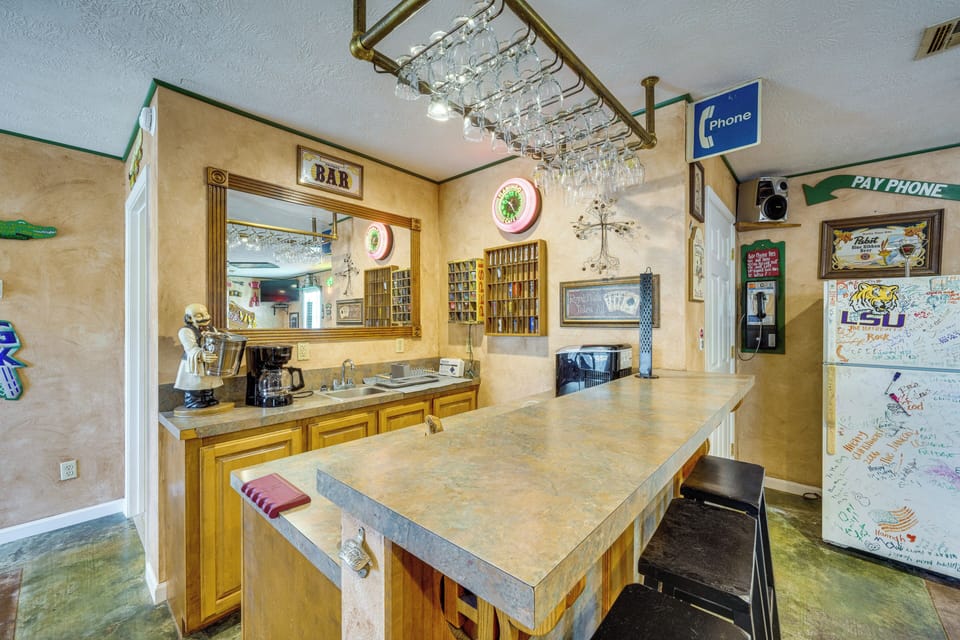 Breakfast Bar | Kitchenette