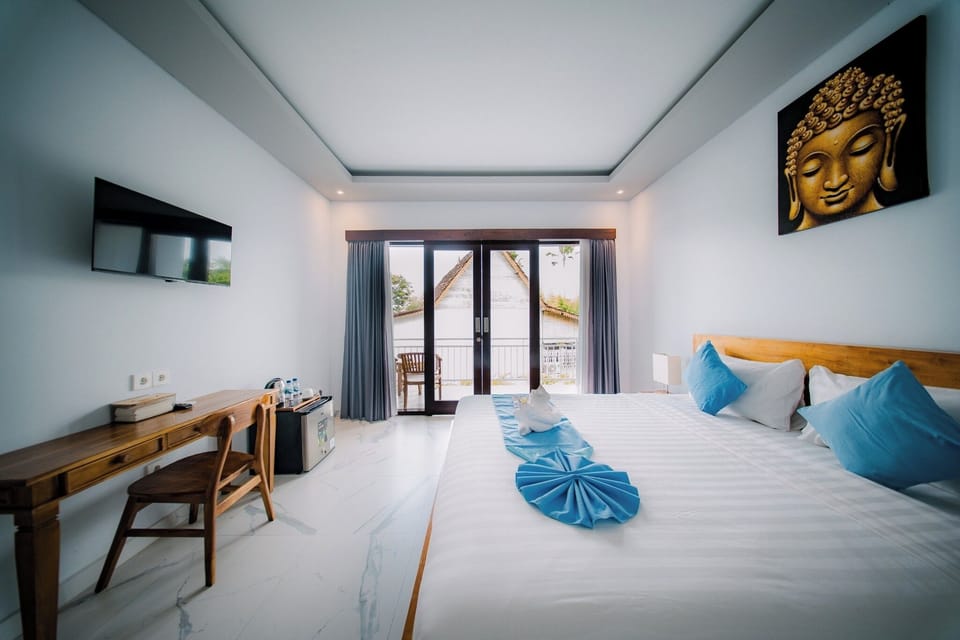 Standard Double Room, Garden View | Iron/ironing board, WiFi (free)