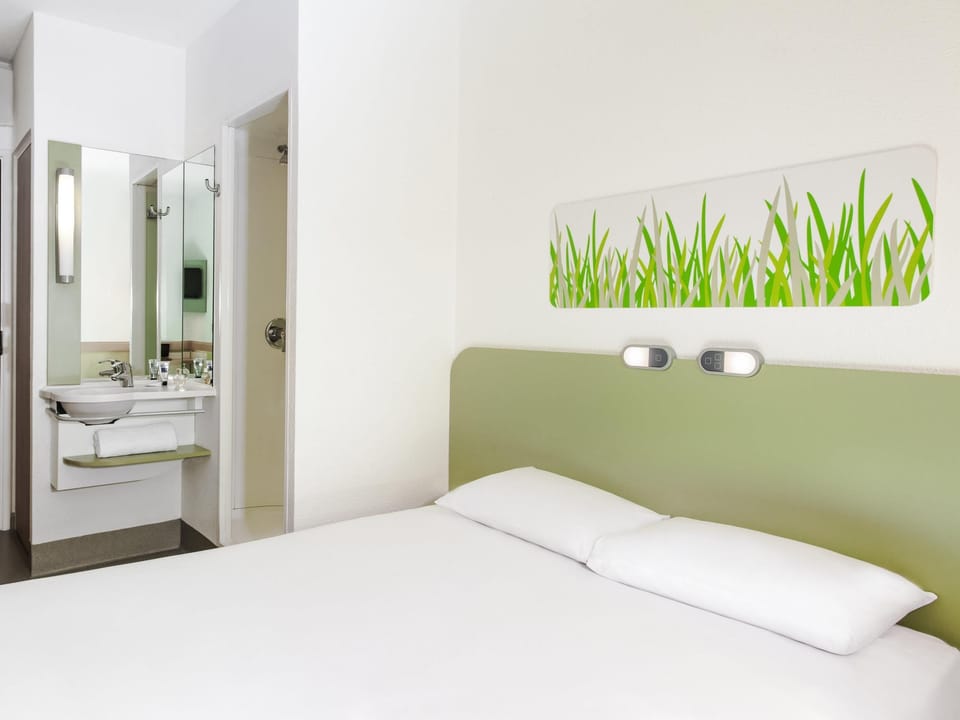 Double Room, 1 Double Bed | Desk, free WiFi, bed sheets