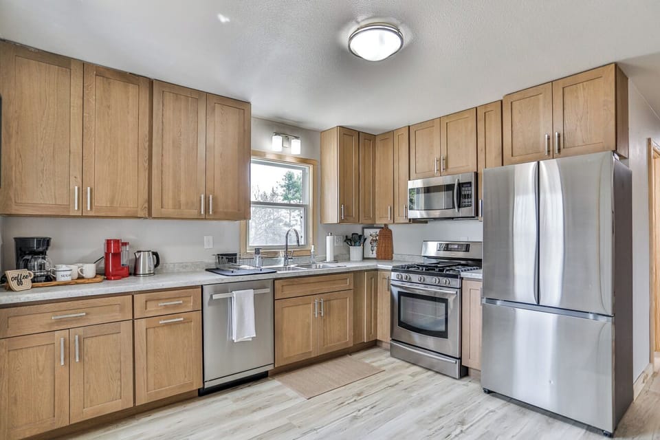 Practical kitchen with essential tools for comfortable, everyday use.