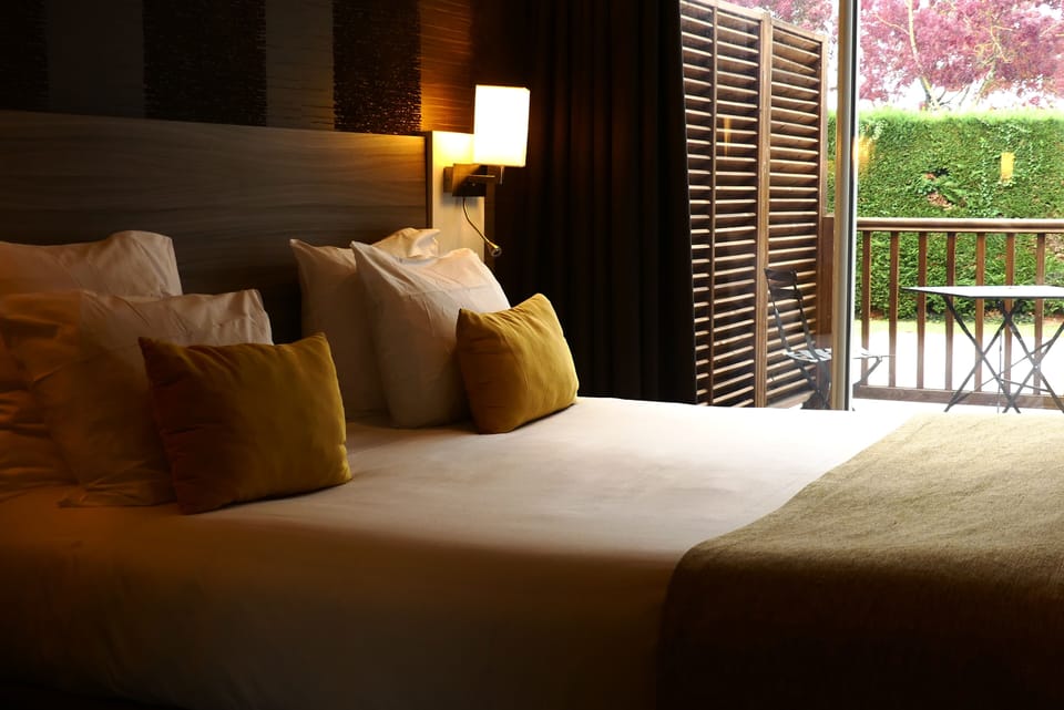 Suite, Garden View | Premium bedding, memory foam beds, individually decorated, desk