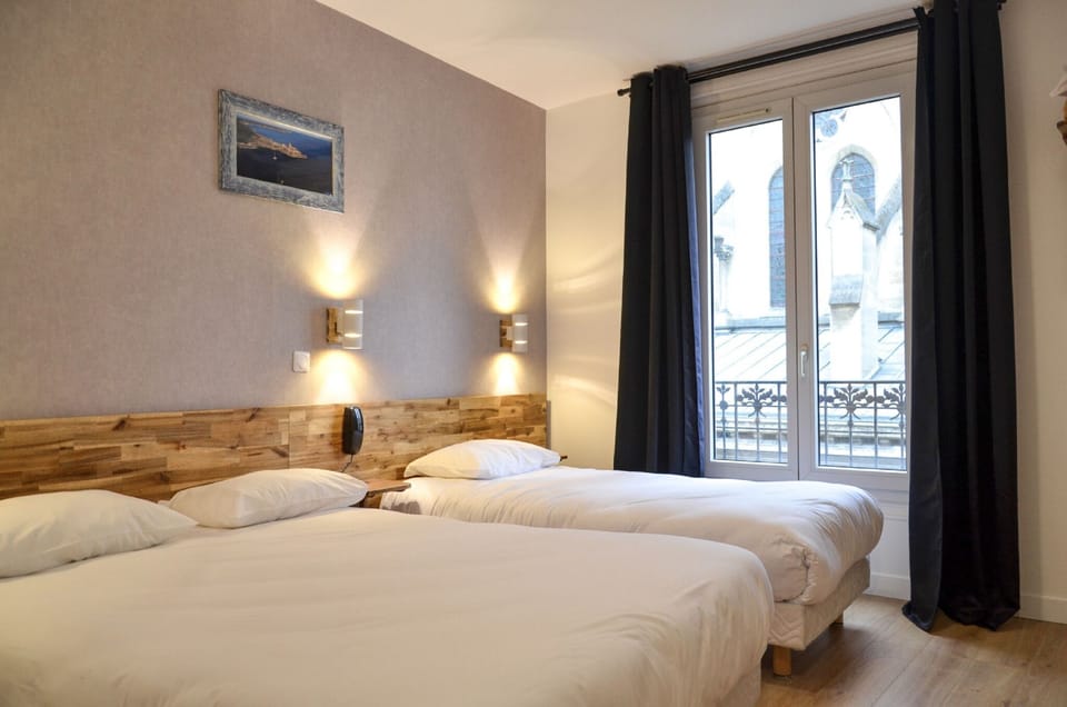 In-room safe, desk, free WiFi, bed sheets