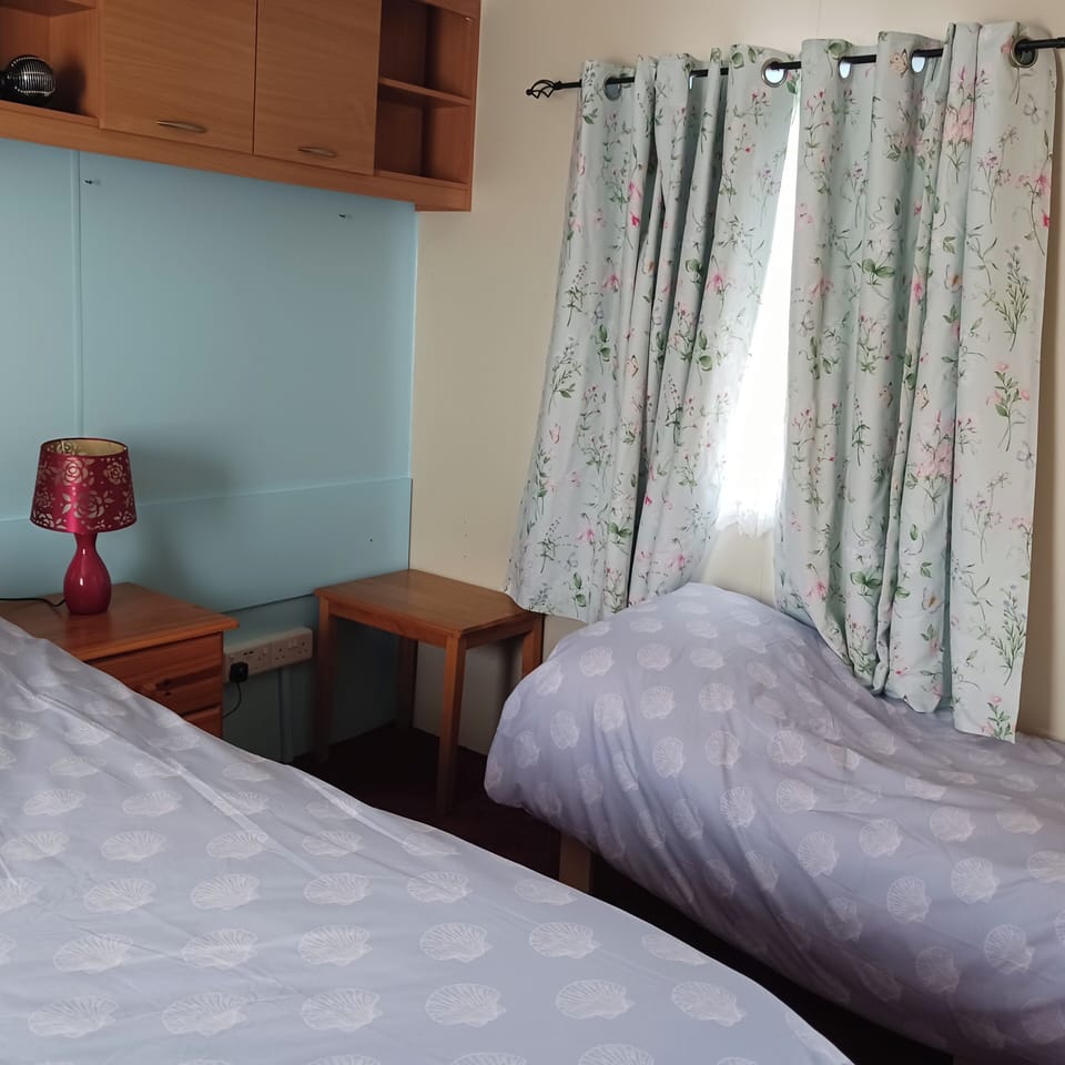 2 bedrooms