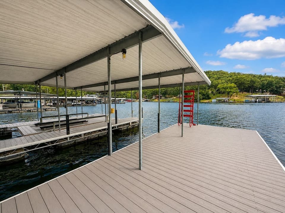 Dock