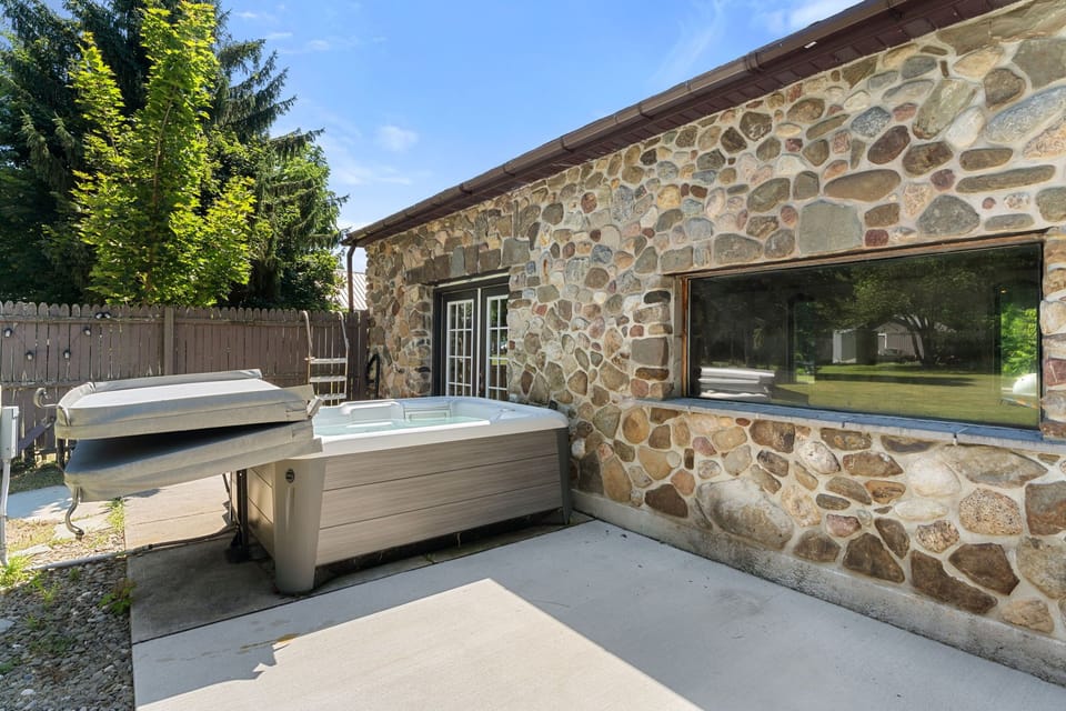 Slip into the private hot tub and soak under the stars after a day of exploring nearby wineries, trails, and lakes.