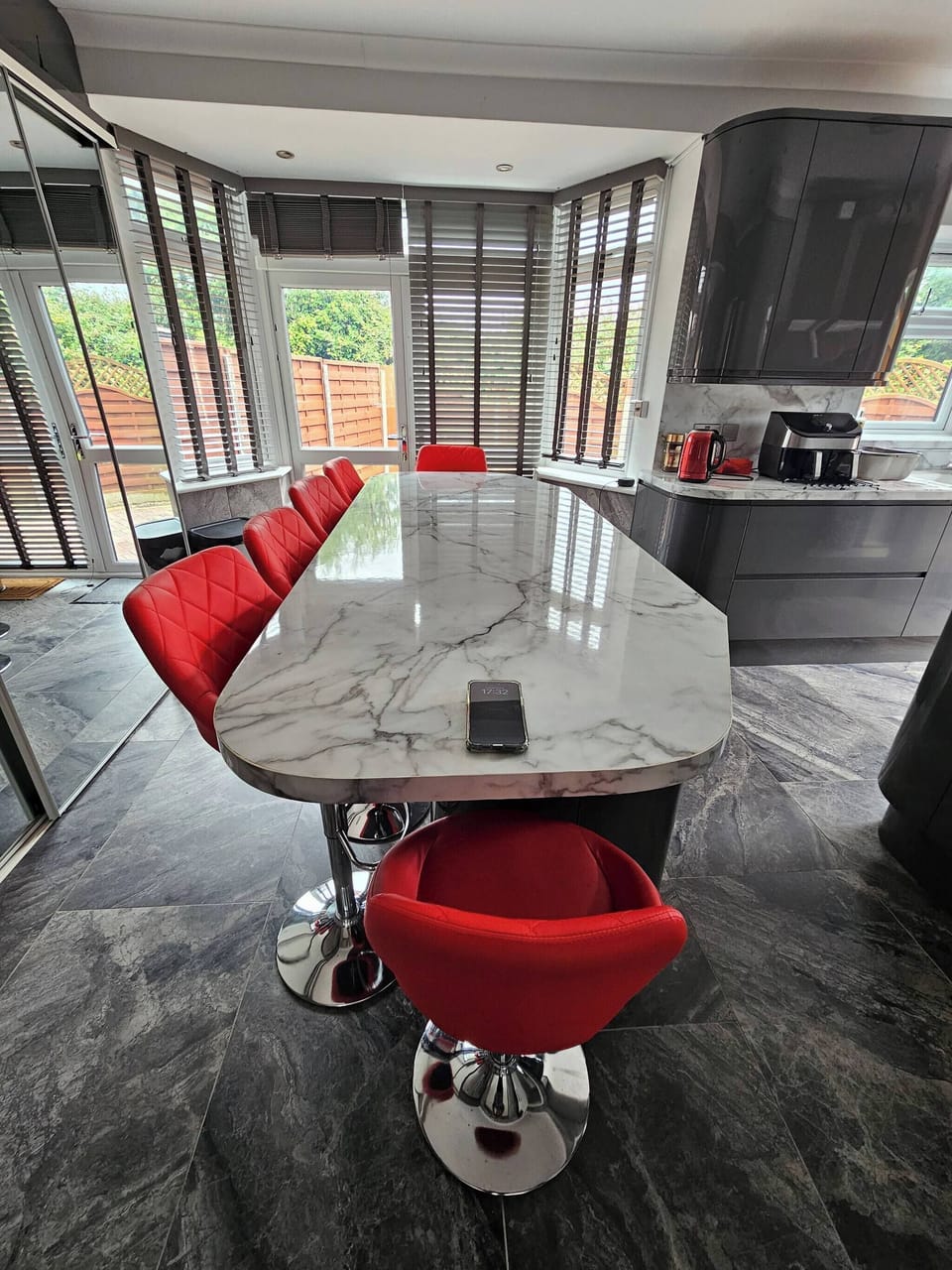 House, 5 Bedrooms, Lake View | Private kitchen