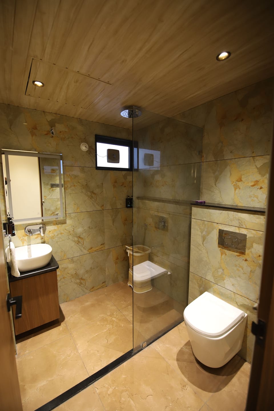 Premium Double Room, Balcony, City View | Bathroom | Shower, towels, soap, shampoo