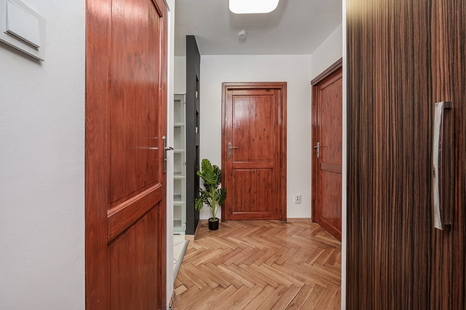 Comfort Apartment, Balcony, City View | Premium bedding, blackout drapes, iron/ironing board, cribs (surcharge)