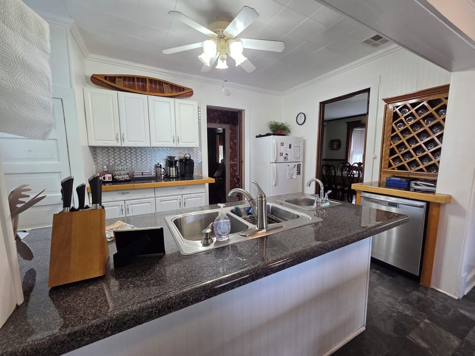 Kitchen island
