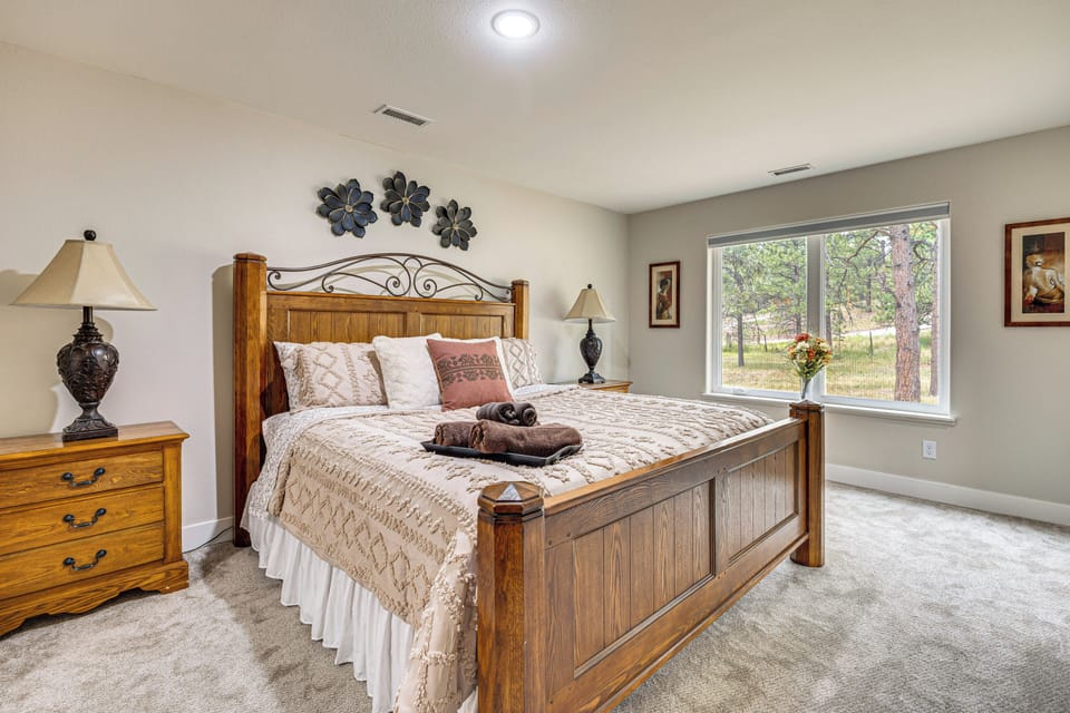 House (3 Bedrooms) | Interior