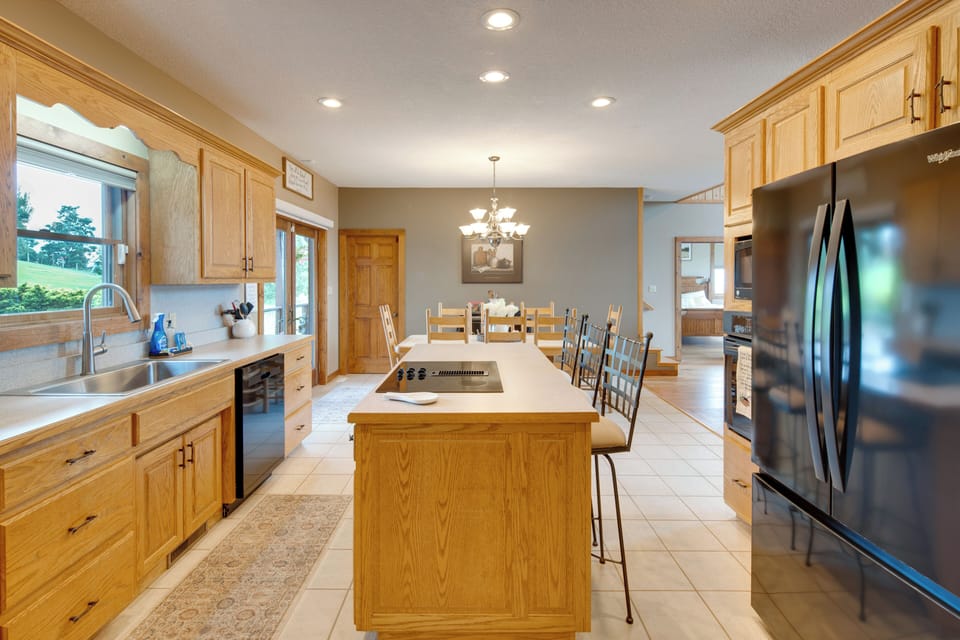 House (4 Bedrooms) | Interior