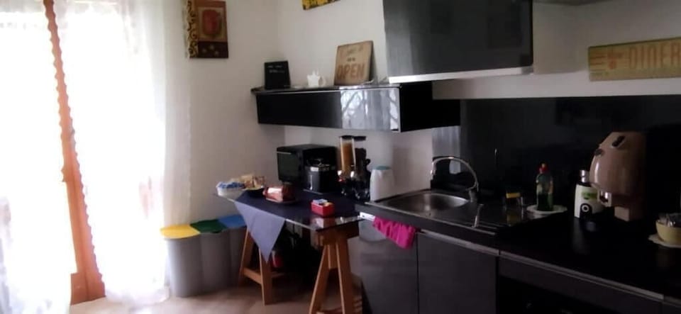 Classic Single Room, Garden View | Private kitchen | Mini-fridge, oven