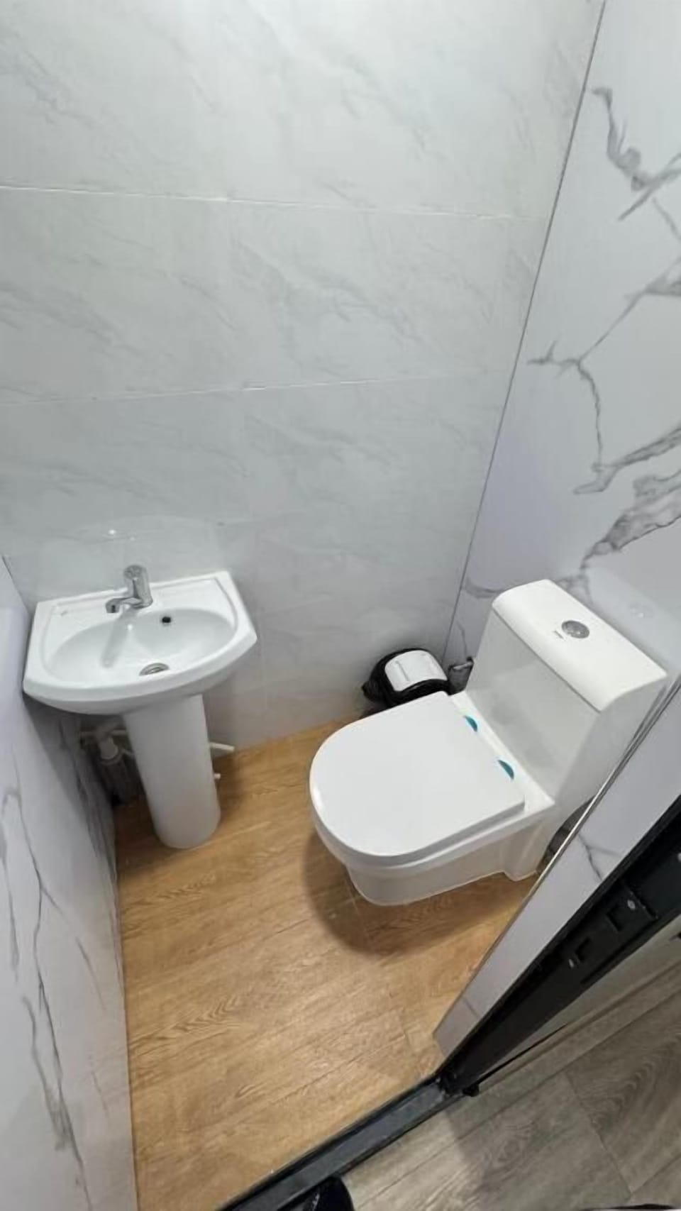 Family Room | Bathroom