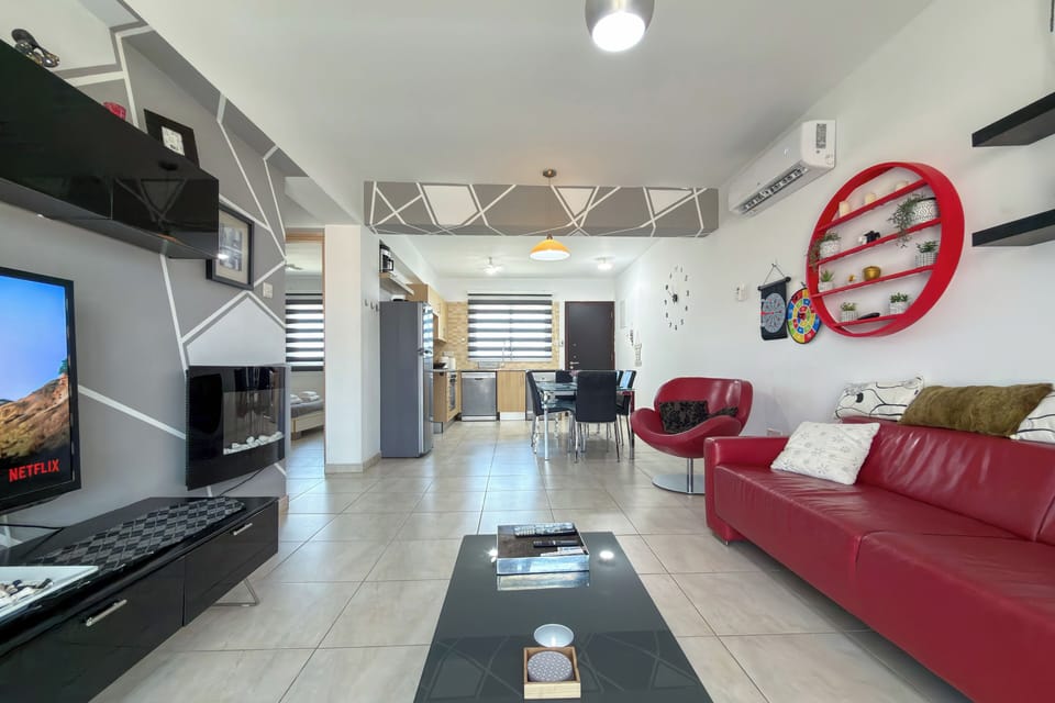 Apartment, Balcony, Pool View | Living area