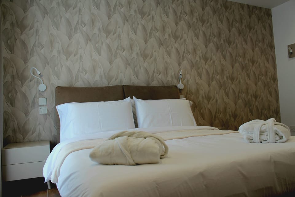 Deluxe Double Room, Balcony | In-room safe, WiFi (free)