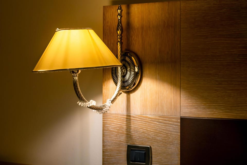 Executive Room, 1 Queen Bed, Non Smoking, Balcony | Room amenity