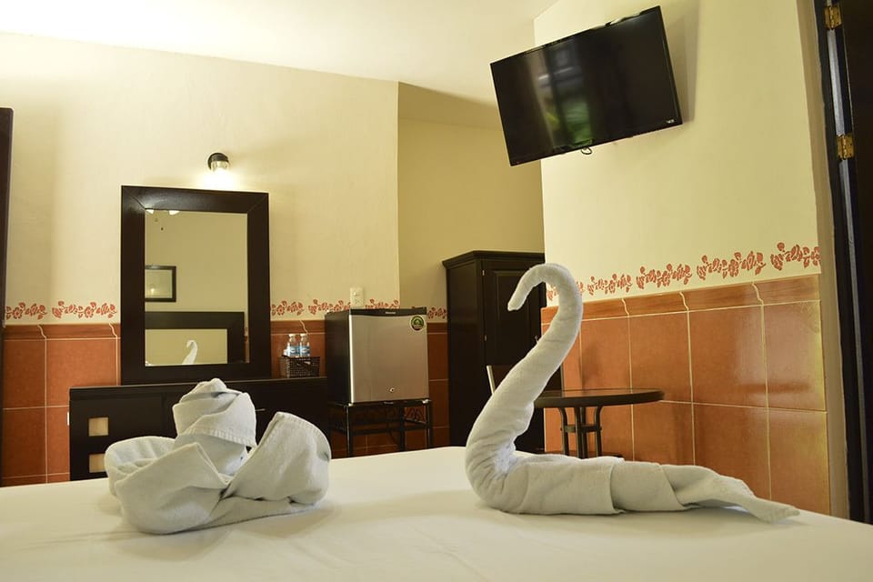 Standard Room, 1 Double Bed | Individually decorated, iron/ironing board, free WiFi, bed sheets