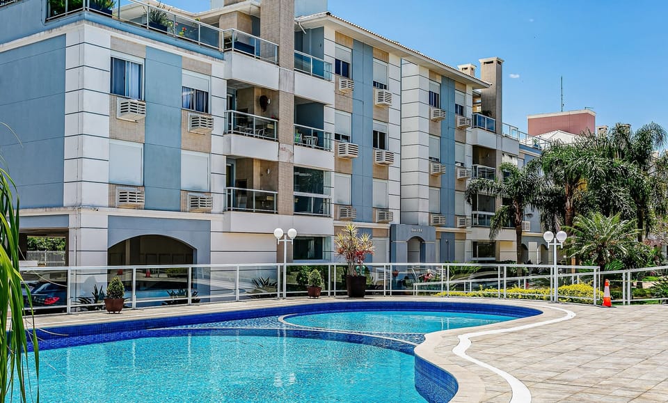 Basic Apartment | Pool