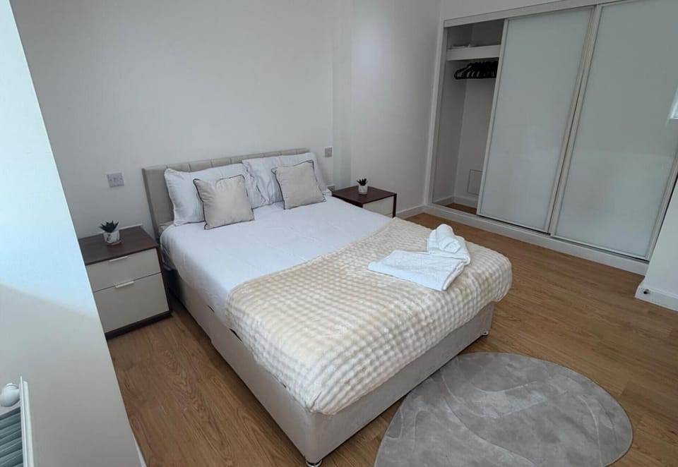 Executive 1 Bedroom Apartment- East Croydon Apartment in Croydon
