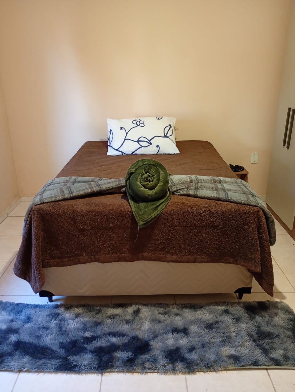 Basic Double Room | Desk, laptop workspace, WiFi (free)