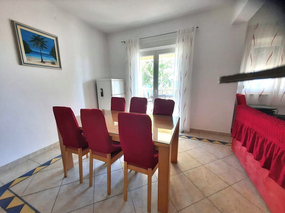 House | Dining