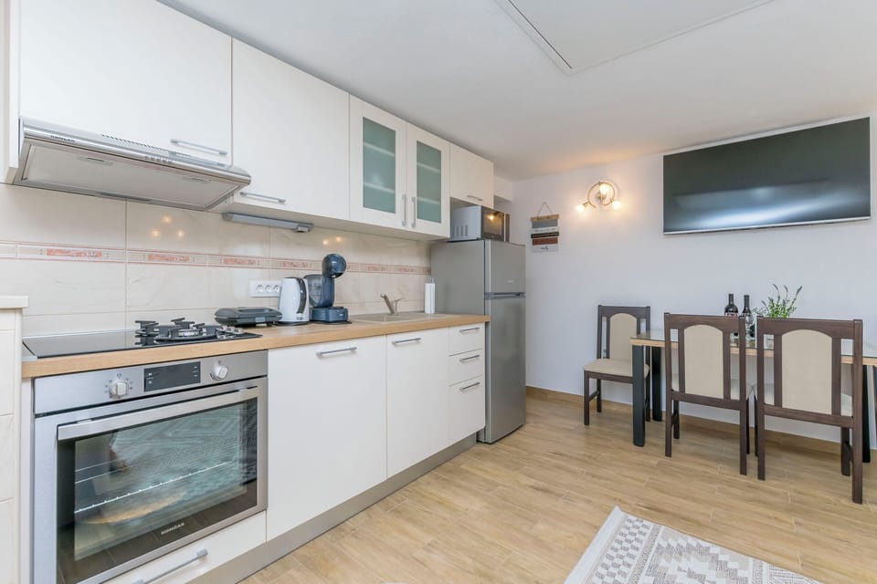 House | Private kitchen | Espresso maker, fridge, microwave, oven