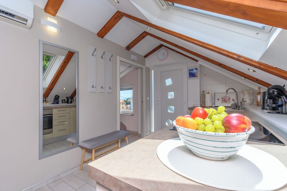 Apartment (A1) | Private kitchen | Espresso maker, coffee/tea maker, fridge, oven
