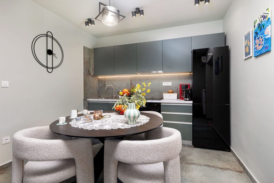 Apartment (A1) | Private kitchen | Espresso maker, coffee/tea maker, fridge, oven