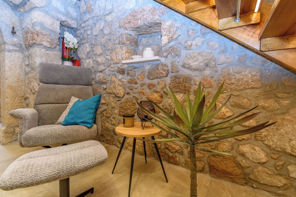 House | Living room | Smart TV, Netflix, streaming services