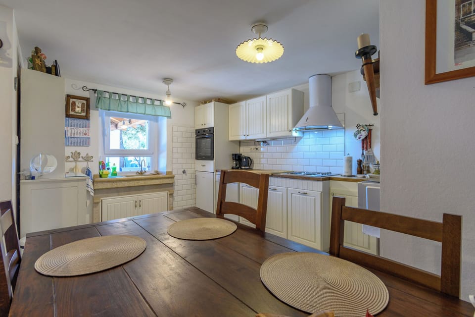 House | Private kitchen | Espresso maker, fridge, microwave, oven
