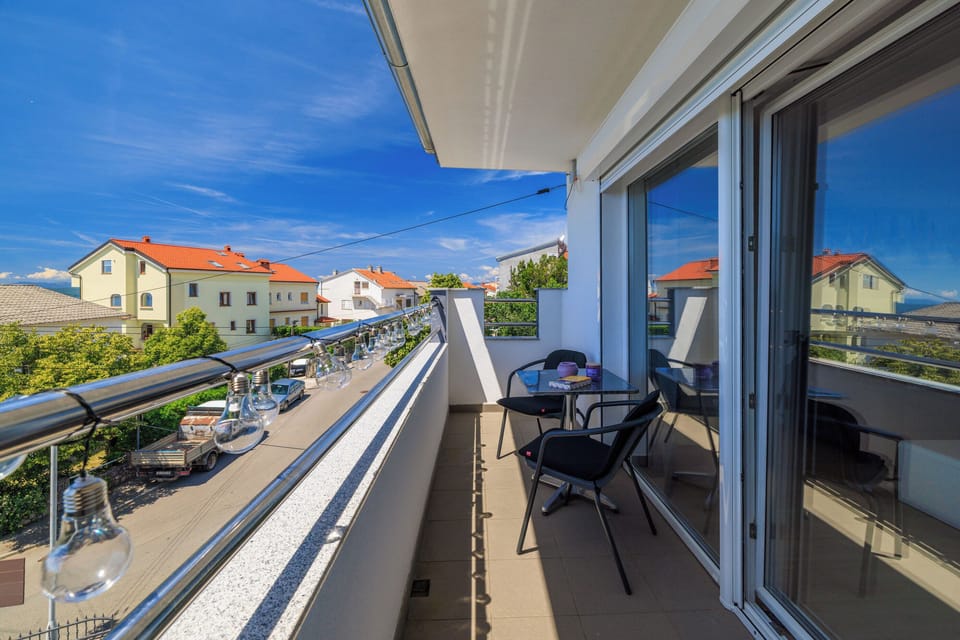 Apartment (A1) | Balcony