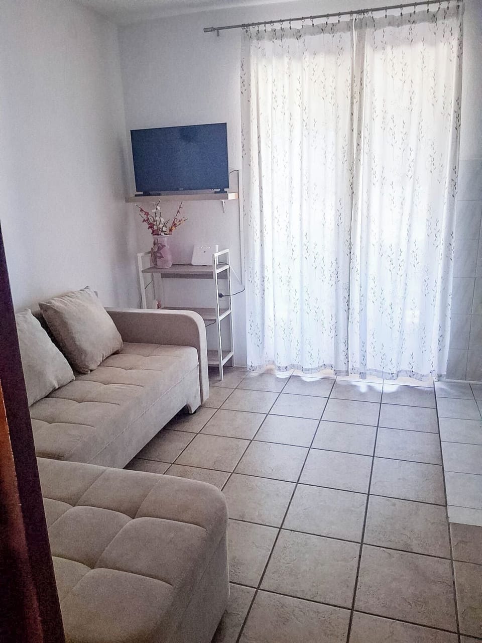 Apartment (A1) | Living room | Smart TV