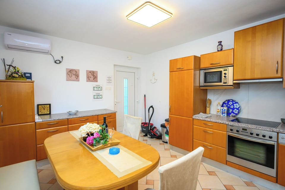 Apartment (A1) | Private kitchen | Espresso maker, coffee/tea maker, fridge, microwave