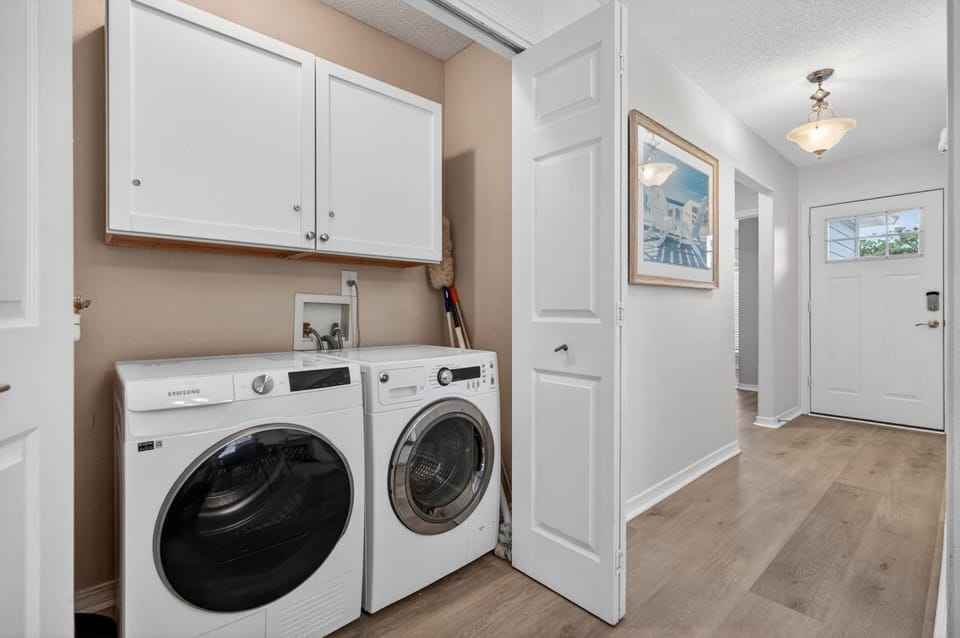 Washer & dryer