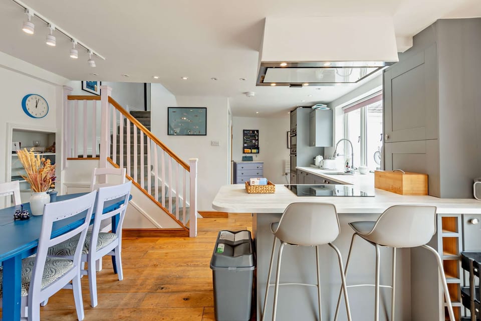 The Hidden House, Dawlish - Host & Stay