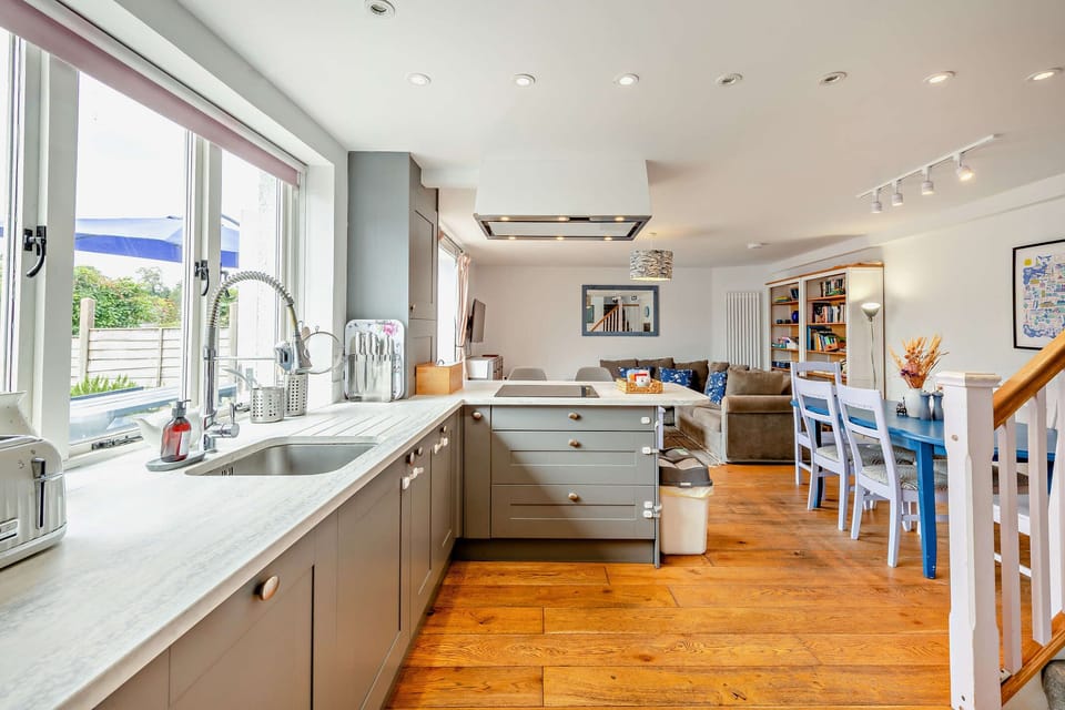 The Hidden House, Dawlish - Host & Stay